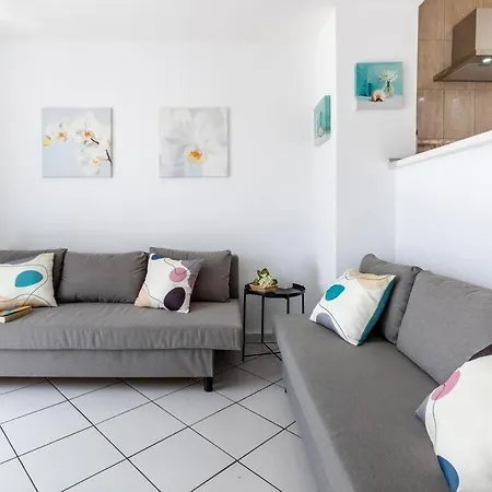 5c Oasis Beautiful Terrace And Pool Apartment